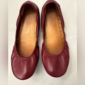 Burgundy Tieks size 9